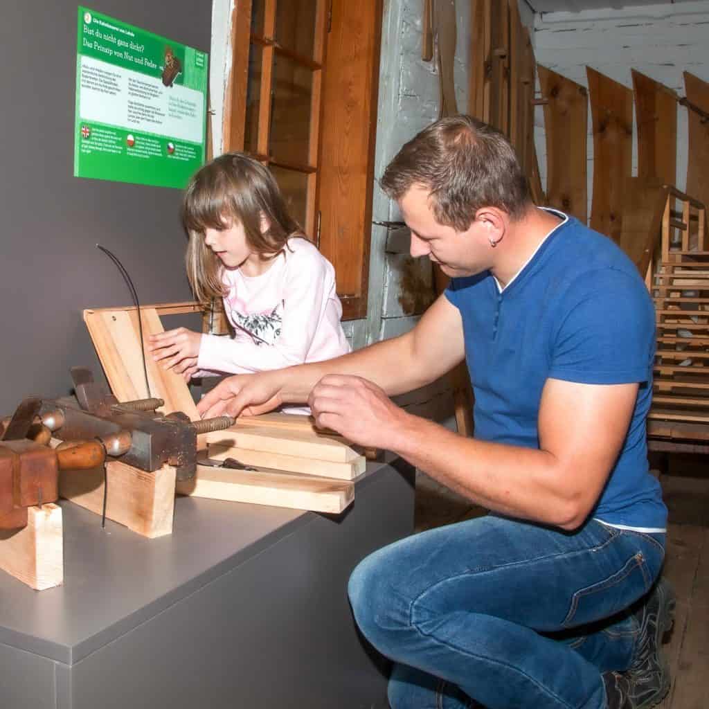Freilandmuseum Lehde_Erlebnisstation Kahnbau Foto- Peter Becker