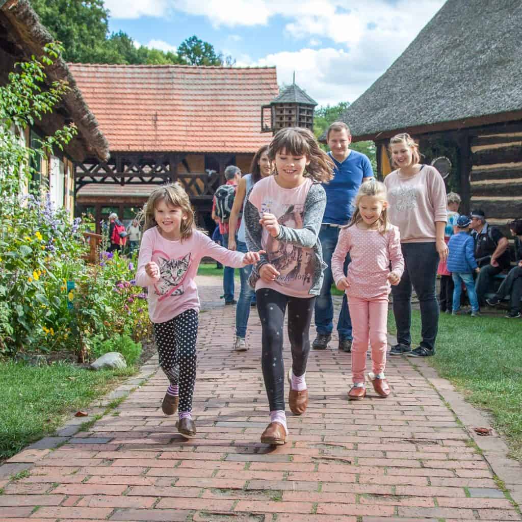 Freilandmuseum Lehde_Holzpantinen Foto- Peter Becker